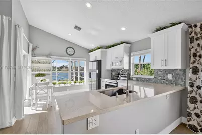 7599 Santee Ter, Lake Worth, FL 33467 - Photo 7