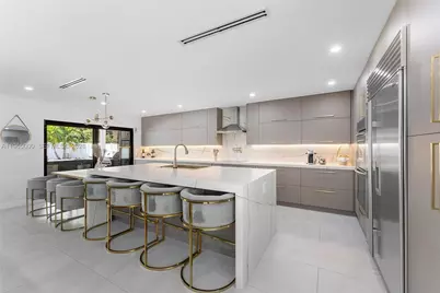 4892 Willow Dr, Boca Raton, FL 33487 - Photo 7