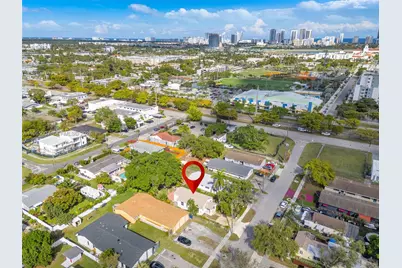30 SW 7th St, Hallandale Beach, FL 33009 - Photo 33