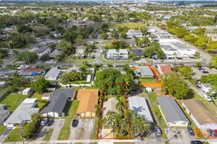 30 SW 7th St, Hallandale Beach, FL 33009 - Photo 25