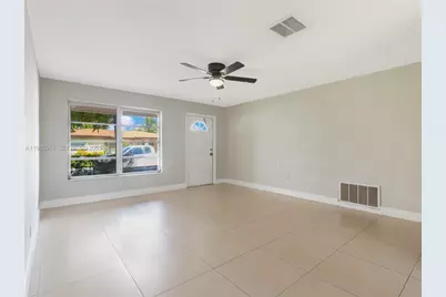 4938 NW 48th Ave, Tamarac, FL 33319 - Photo 13