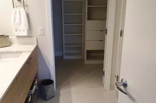 16385 Biscayne Blvd, North Miami Beach, FL 33160 - Photo 21