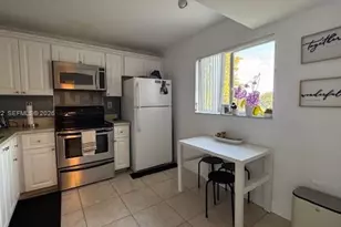 731 N Pine Island Rd, Plantation, FL 33324 - Photo 3