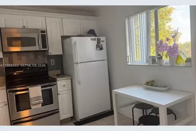 731 N Pine Island Rd #306, Plantation, FL 33324 - Photo 7