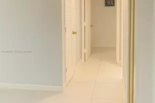 610 NE 12th Ave, Hallandale Beach, FL 33009 - Photo 11