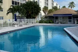 610 NE 12th Ave, Hallandale Beach, FL 33009 - Photo 35