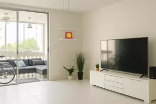 610 NE 12th Ave, Hallandale Beach, FL 33009 - Photo 21