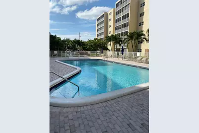 610 NE 12th Ave #308, Hallandale Beach, FL 33009 - Photo 39