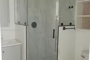 2425 W 54th Pl, Hialeah, FL 33016 - Photo 5