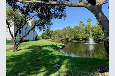 731 N Pine Island Rd #305, Plantation, FL 33324 - Photo 7