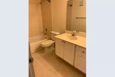 731 N Pine Island Rd #305, Plantation, FL 33324 - Photo 23