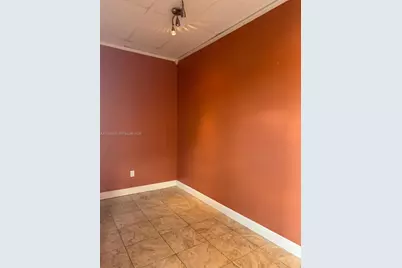 4796 NW 167th St, Miami Lakes, FL 33014 - Photo 13