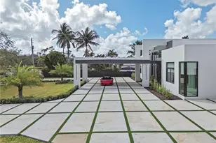 11481 SW 93 St, Miami, FL 33176 - Photo 9