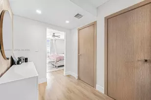 5001 Collins Ave, Miami Beach, FL 33140 - Photo 15