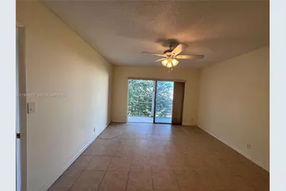 2223 Park Ln #304, Hollywood, FL 33021 - Photo 9