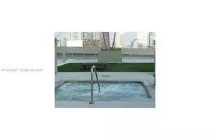 690 SW 1st Ct, Miami, FL 33130 - Photo 11