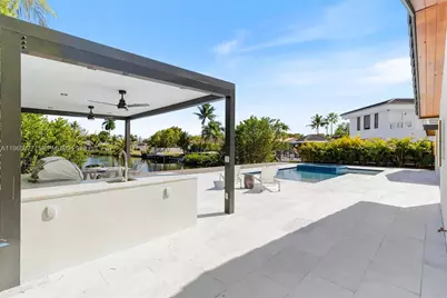 19721 NE 23rd Ave, Miami, FL 33180 - Photo 27