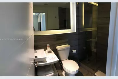 185 SE 14th Ter #2001, Miami, FL 33131 - Photo 11