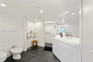 5757 Collins Ave, Miami Beach, FL 33140 - Photo 37