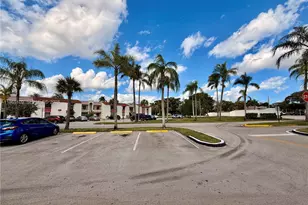 1086 N Hiatus Rd, Pembroke Pines, FL 33026 - Photo 7