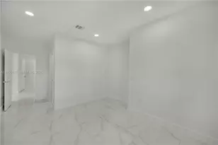 536 NW 25th Ave, Miami, FL 33125 - Photo 11