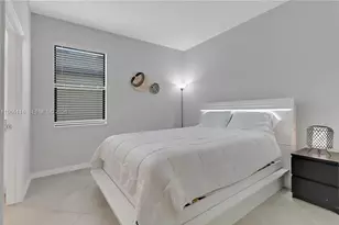 3426 Menores Wy, Fort Myers, FL 33905 - Photo 9