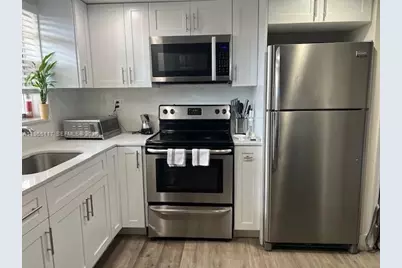 8897 Fontainebleau Blvd #303, Miami, FL 33172 - Photo 5