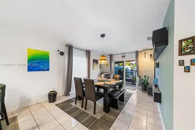 10095 NW 127th St, Hialeah Gardens, FL 33018 - Photo 17