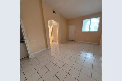 1663 SE 27th Dr #209, Homestead, FL 33035 - Photo 13