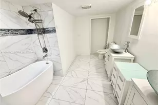 1621 SW 117th Ave, Davie, FL 33325 - Photo 9