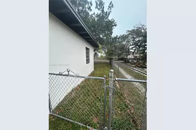 1080 NW 121st St, North Miami, FL 33168 - Photo 33