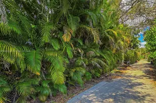 10301 N Miami Ave, Miami Shores, FL 33150 - Photo 33