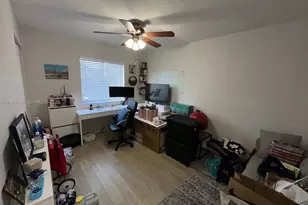 11065 NW 38th Pl, Sunrise, FL 33351 - Photo 13