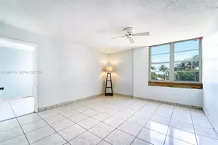 6450 Collins Ave, Miami Beach, FL 33141 - Photo 15