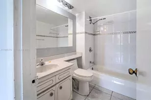 6450 Collins Ave, Miami Beach, FL 33141 - Photo 21