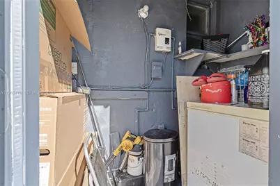 9251 Little River Blvd, Miami, FL 33147 - Photo 23