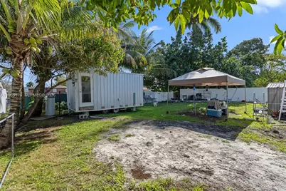 9251 Little River Blvd, Miami, FL 33147 - Photo 33