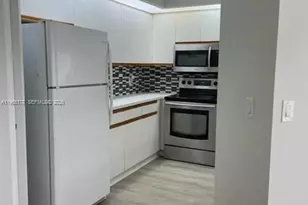 1200 SW 125th Ave, Pembroke Pines, FL 33027 - Photo 3