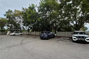 5100 SW 41st St, Pembroke Park, FL 33023 - Photo 35