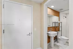 2950 NE 188th St, Aventura, FL 33180 - Photo 5