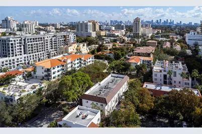 338 Majorca Ave #205, Coral Gables, FL 33134 - Photo 15