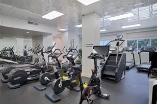 4775 Collins Ave, Miami Beach, FL 33140 - Photo 17