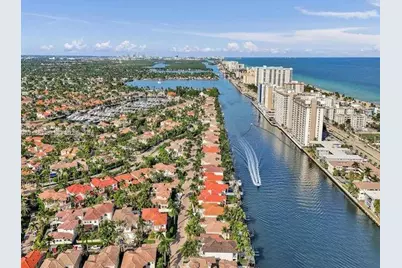 1366 W Harbor Vw W, Hollywood, FL 33019 - Photo 1