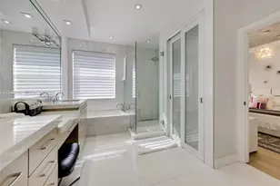 1366 W Harbor Vw W, Hollywood, FL 33019 - Photo 11