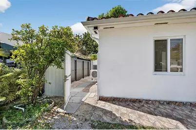 7320 S Waterway Dr #A, Miami, FL 33155 - Photo 3