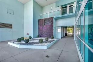 1900 N Bayshore Dr, Miami, FL 33132 - Photo 27