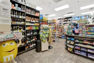 1900 N Bayshore Dr, Miami, FL 33132 - Photo 33