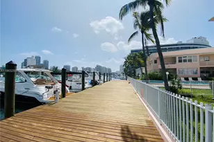 6881 Bay Dr, Miami Beach, FL 33141 - Photo 19