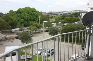 492 NW 165th St Rd, Miami, FL 33169 - Photo 3