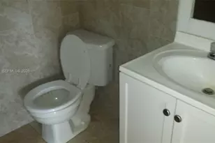 492 NW 165th St Rd, Miami, FL 33169 - Photo 21